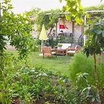 Villa Bahar Guelue