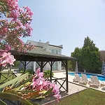 Lighthouse Tulip Villas