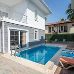 Villa W Private Pool Garden 5 Min To Beach