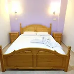 Muestakil Oezel Havuzlu Villa
