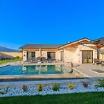 Ader Villa 2