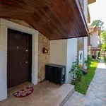 Villa Ela Goecek\'Te Oezel Havuzlu Luex Villa