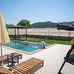 Villa Mera 2