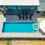 Havuz Jakuzili Luex Villa