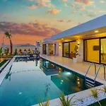 Seashell House - Private, Luxury, Pool, Sauna