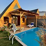 Freya Bungalov