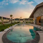 Villa Rueya