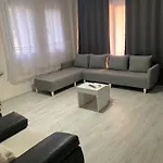 Dalgic Suit Pool Club