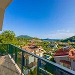 Goecek Marin B 4+1 Villa, Oezel Havuzlu