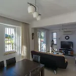 Noya Apartments