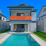 Villa Sea Side 1