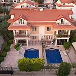 Villa Mango