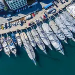 Yacht Room Hotel