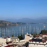 Deniz Manzarali Suites