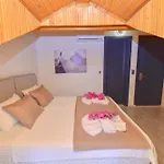 Royalis Boutique Suites By Mykonut