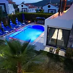 Lorenzo- 4 Bedroom Holiday Villa In Hisaronu