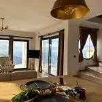 Mavinin Sonsuz Tonu 3 Yatak Odasi 3 Banyo