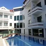 Malahit Exclusive City Hotel