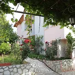 Manolya Apart Oeluedeniz