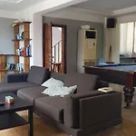 Poppy Apartments