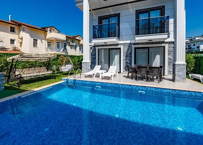 Salkim- 4 Bedroom Holiday Villa In Oludeniz