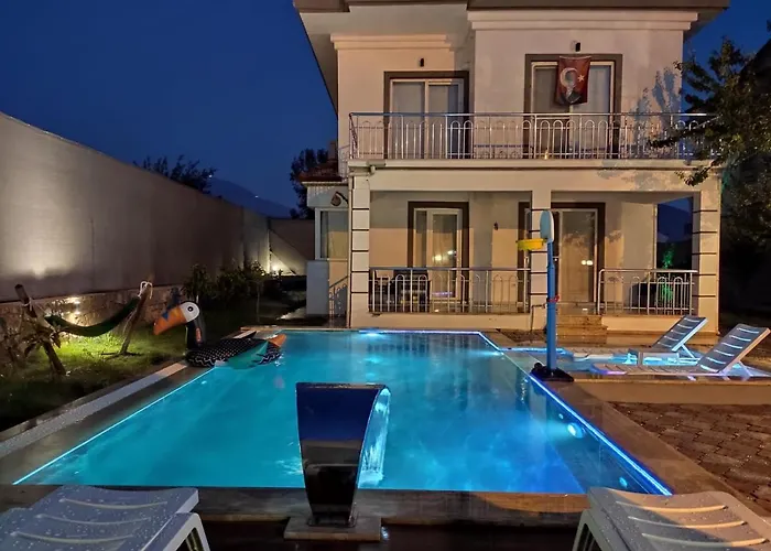 Villa Ela With Private Pool