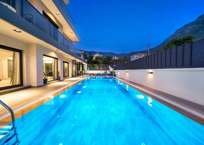 Villa Alavya Oeluedeniz With Heated Pool In Winter