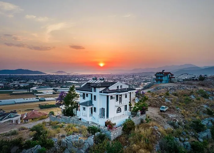 Sessiz,Sakin, Huzurlu Jakuzi Ve Saunali Deniz,Doga Manzarali Muestakil Villa