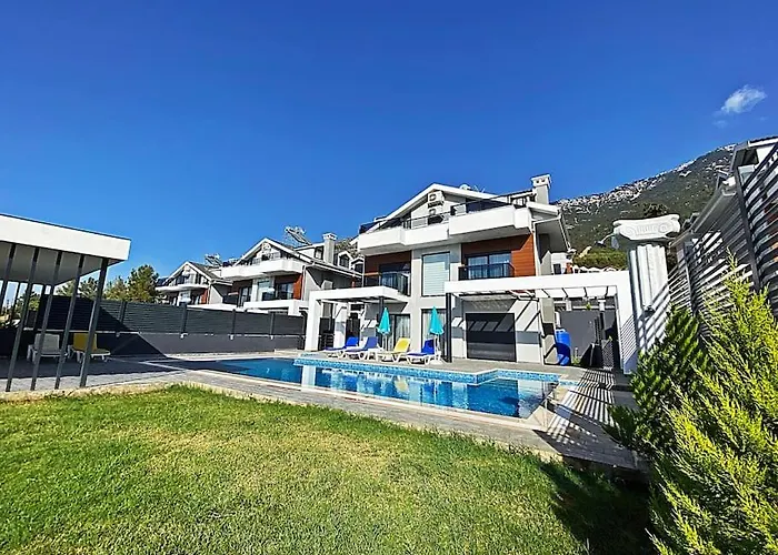 Nokta Park I 4+1 Villa, Oezel Havuzlu