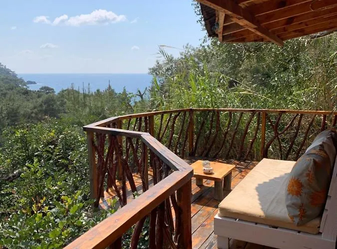 Bamboo Bungalow With Sea View In Kabak Bay, Oeluedeniz
