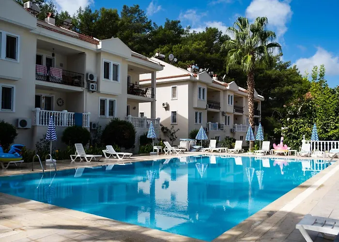 2 Bedroom Modern Apartment By The Forest With Pool