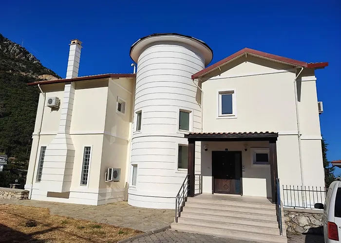 Villa Ladywell