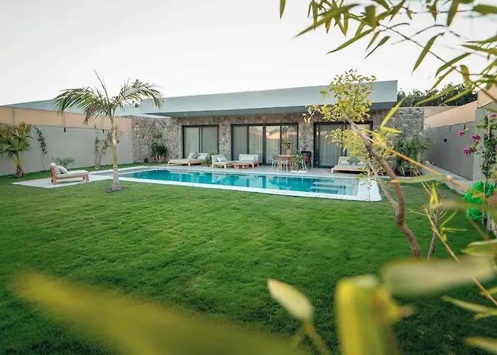 Viohouses 4- Luxury Private Korunakli Oezel Havuzlu