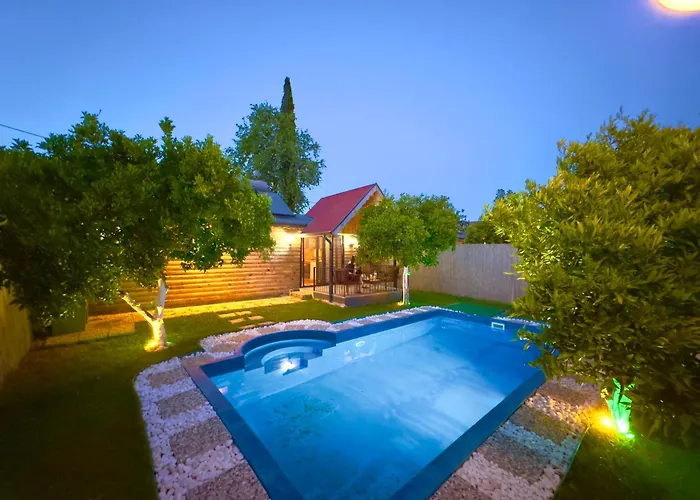 Aden Bungalov
