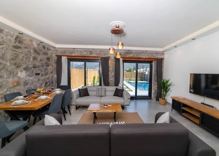 Villa Rose Stone