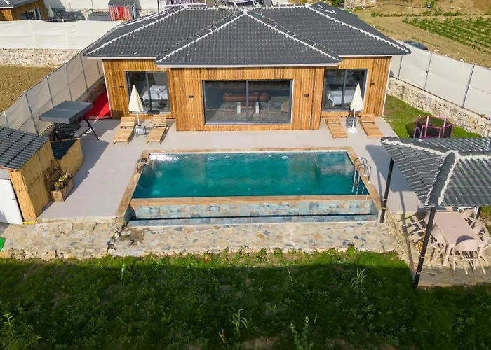 Villa Mera 2