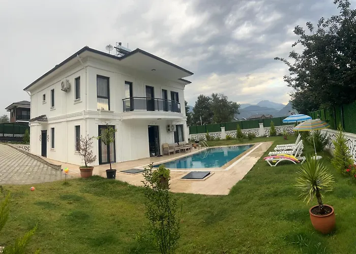 Star House