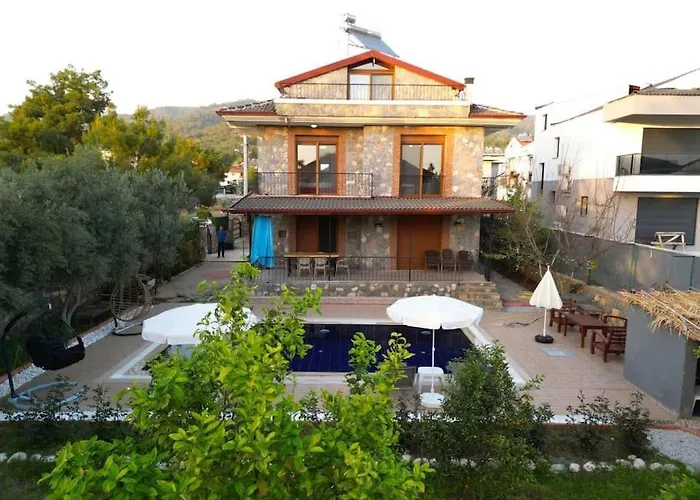 Tuzlu Sistem Havuzlu Luks Villa Fethiye