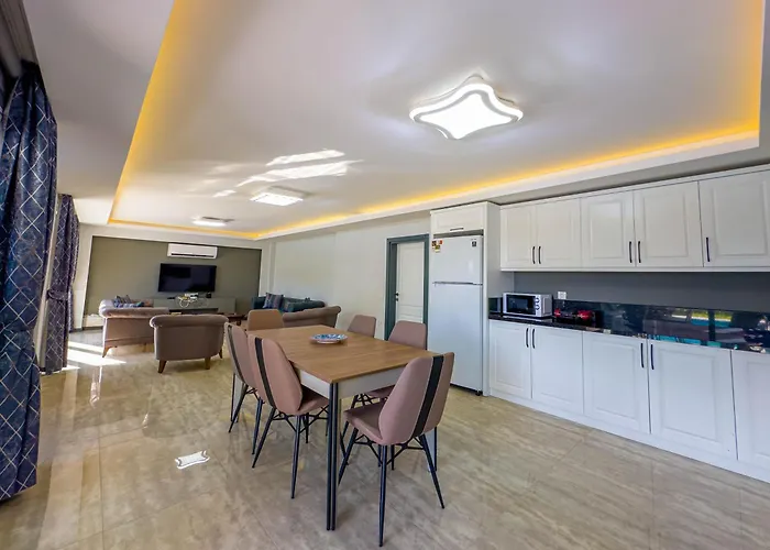 Goecek Marin B 4+1 Villa, Oezel Havuzlu