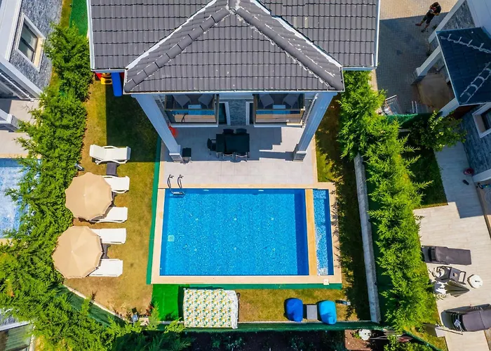 Akdamar Villa