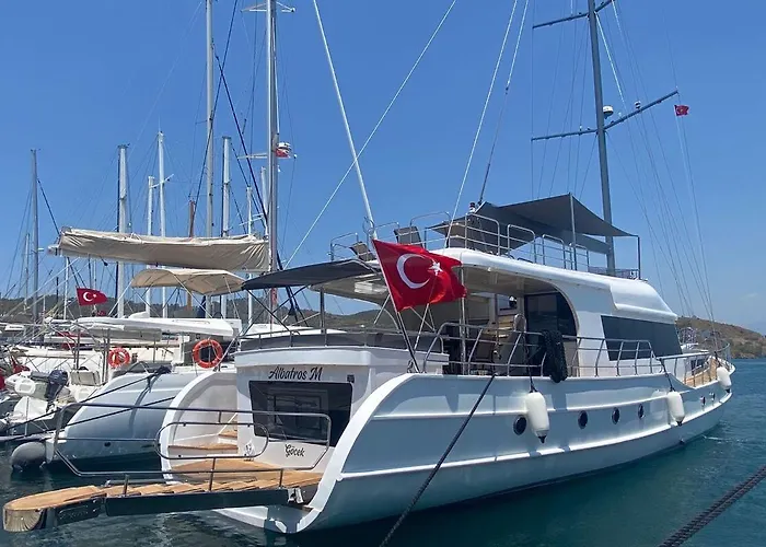 Yacht Room Hotel