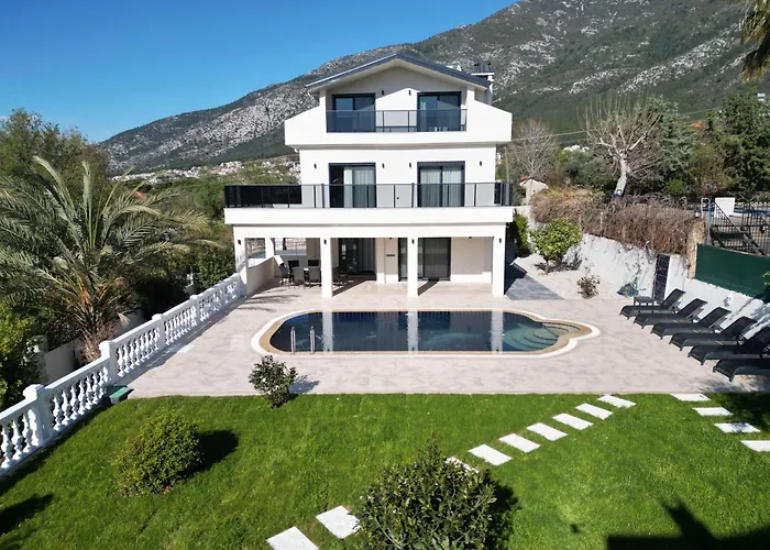 White Deluxe Villa
