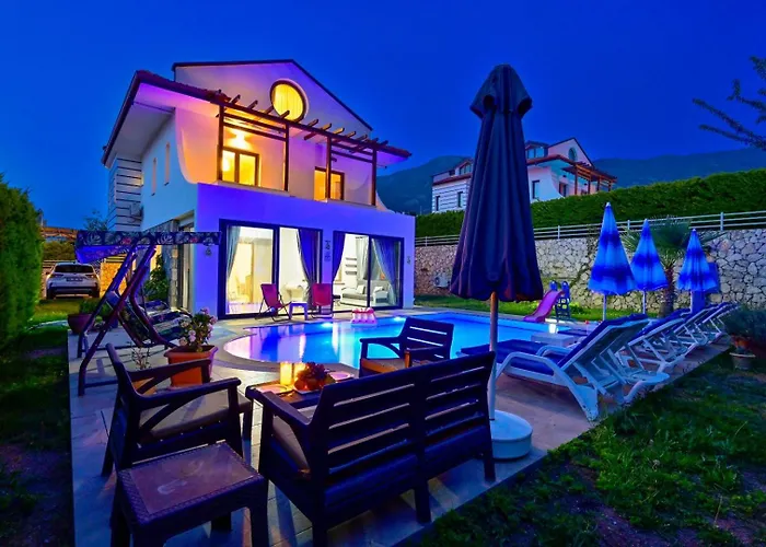 Lorenzo- 4 Bedroom Holiday Villa In Hisaronu
