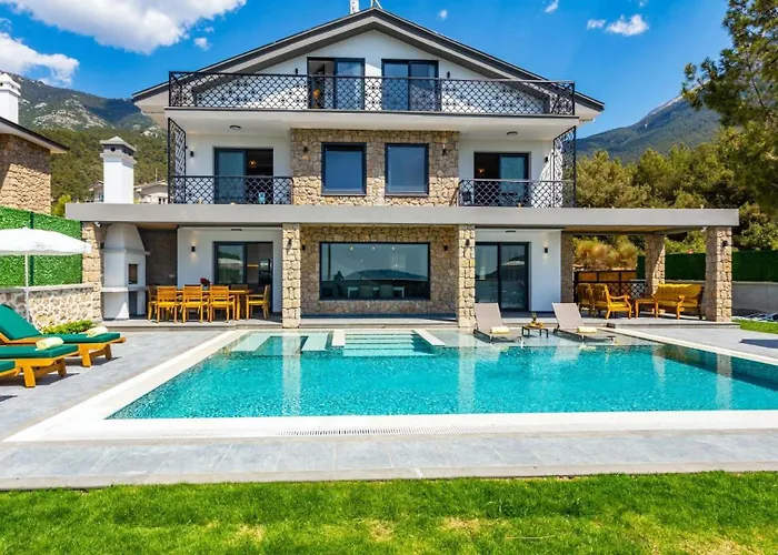 Oludeniz 4 Bedroom Villa - 9318