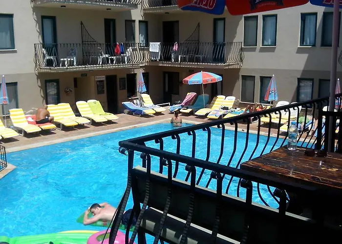 Poppy Apartments