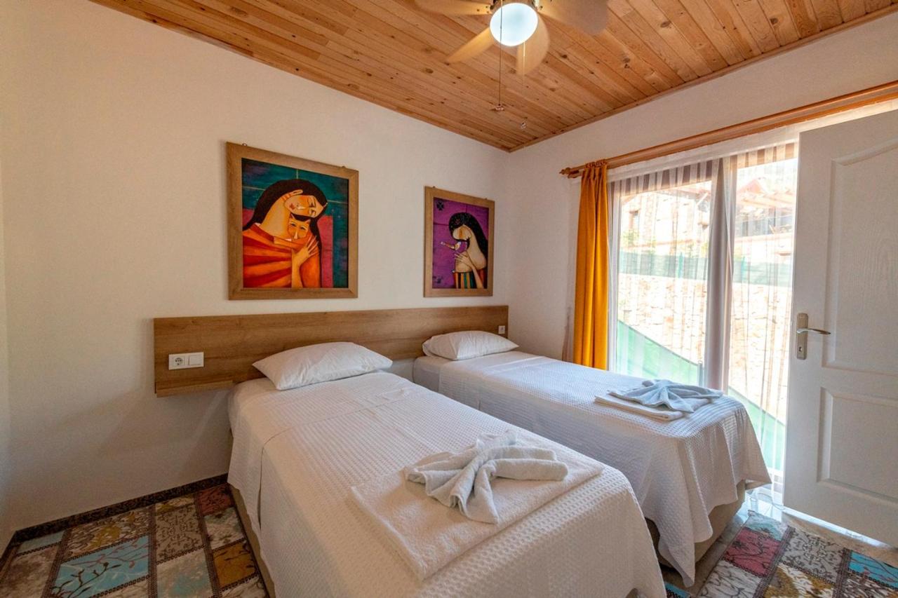Vera Faralya Kirme Deniz Manzarali Korunakli Balayi Villasi * Fethiye