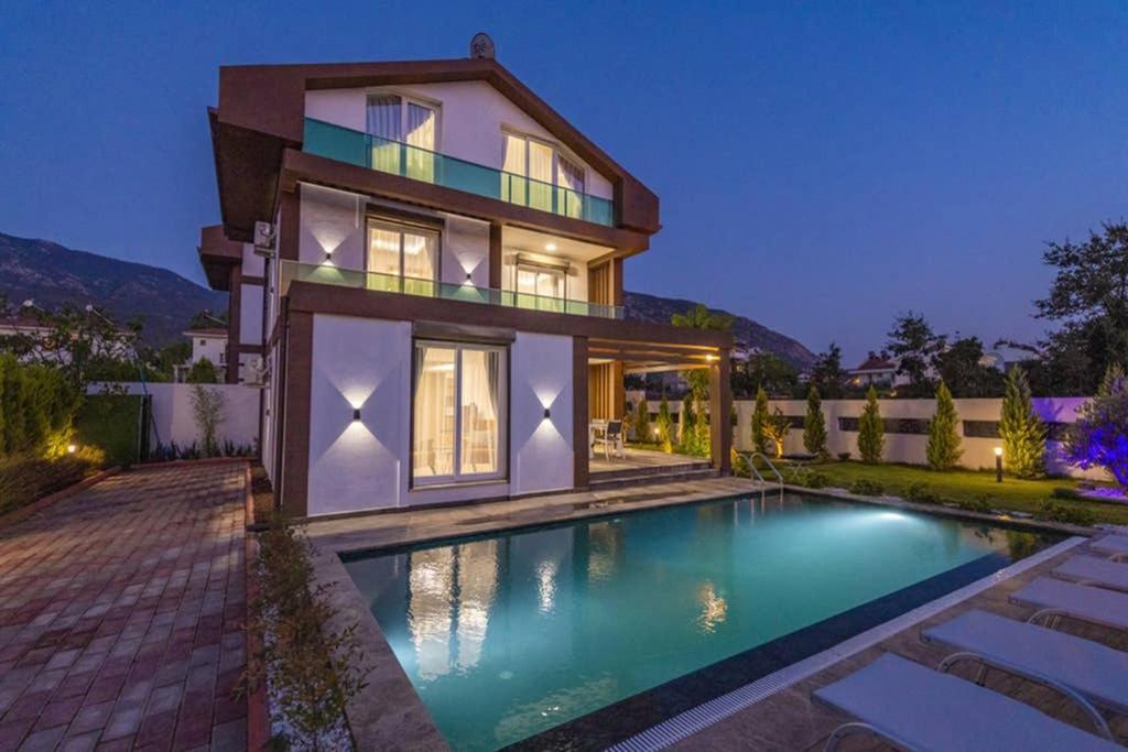 Villa Bella- 4 Bedroom In Oludeniz *