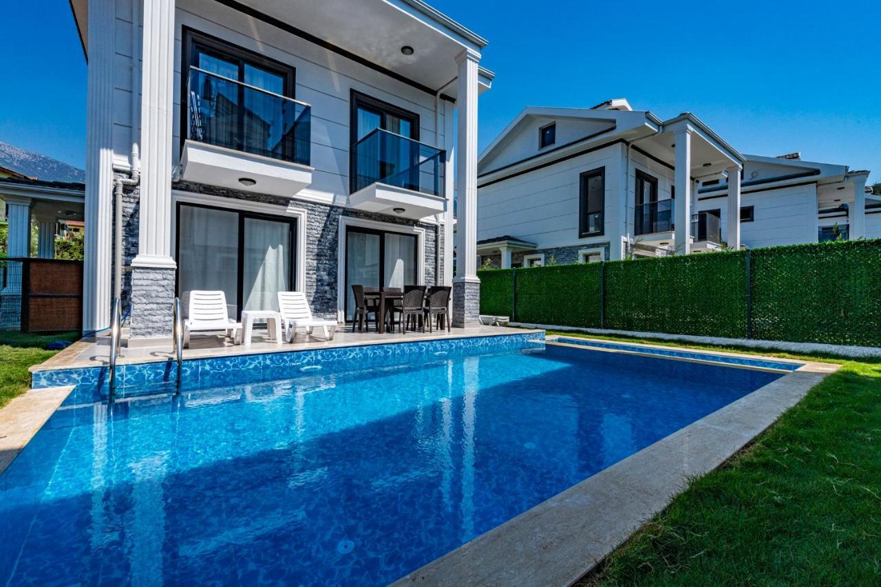 Salkım- 4 Bedroom In Oludeniz Villa