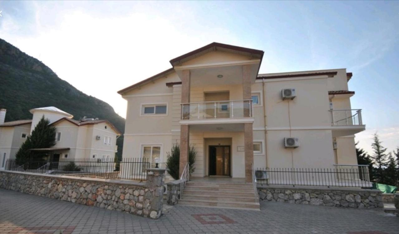 Karmele Villa *
