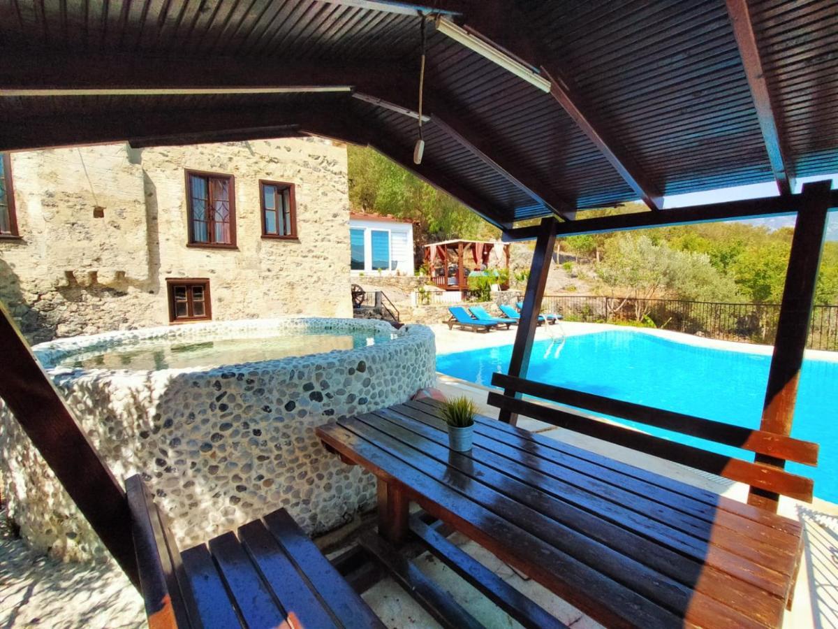 Manzara Muhtesem Kayakoy Manzarali Jakuzi Ve Havuzlu Luks *